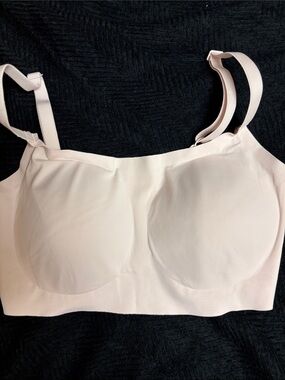TRUE Bra Ivory Sz M Padded Adjustable Straps